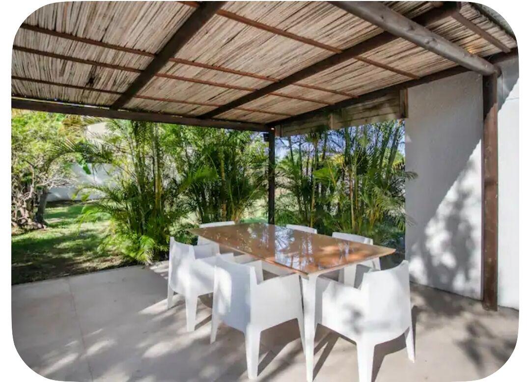 Villa 3 Chambres avec Piscine à Vendre à Grand Baie l’Île Maurice – Terrain d’environ 1 000 m²