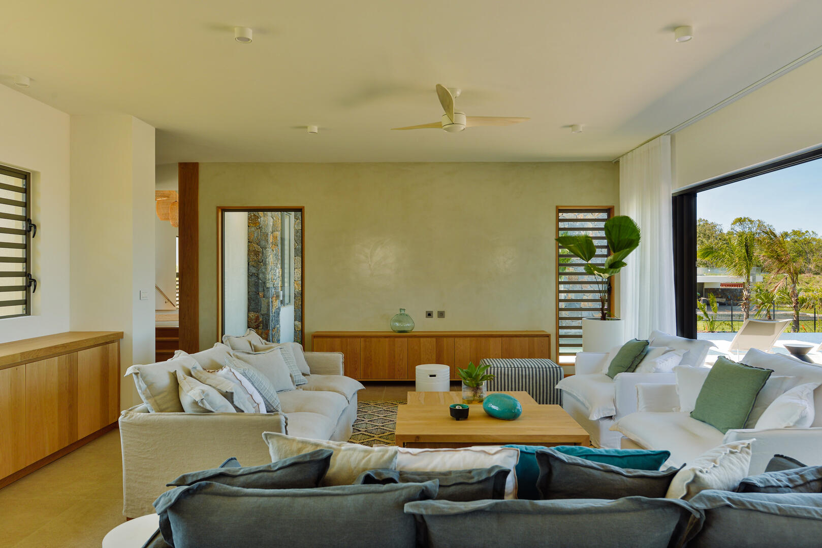 4 Bedroom Other's Image 9