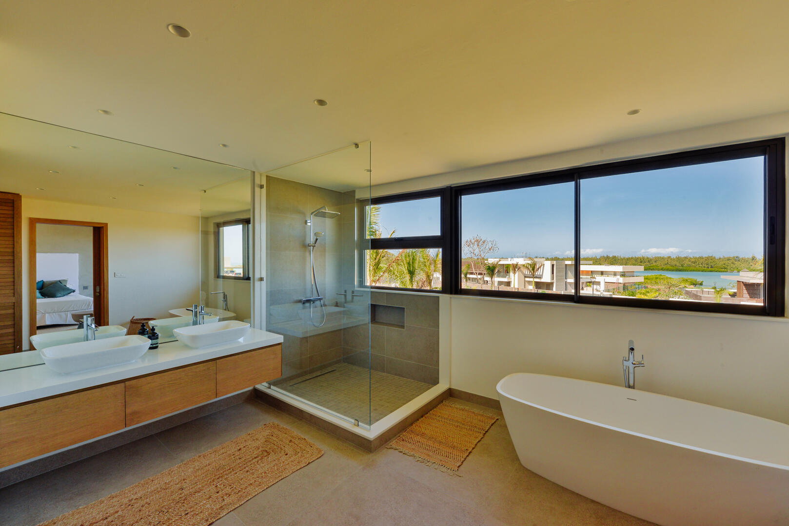 4 Bedroom Other's Image 3