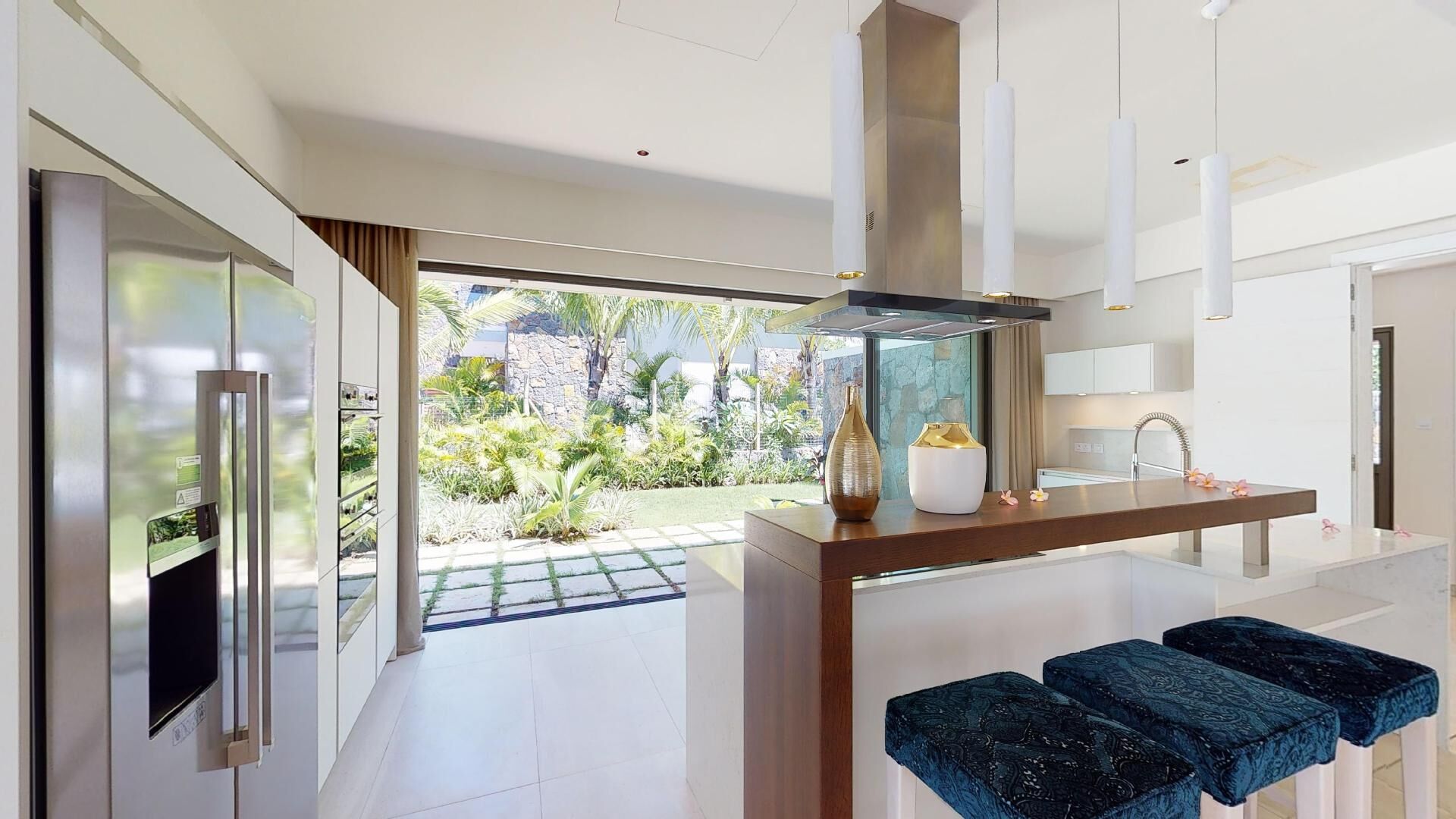 4 Bedroom Other's Image 9