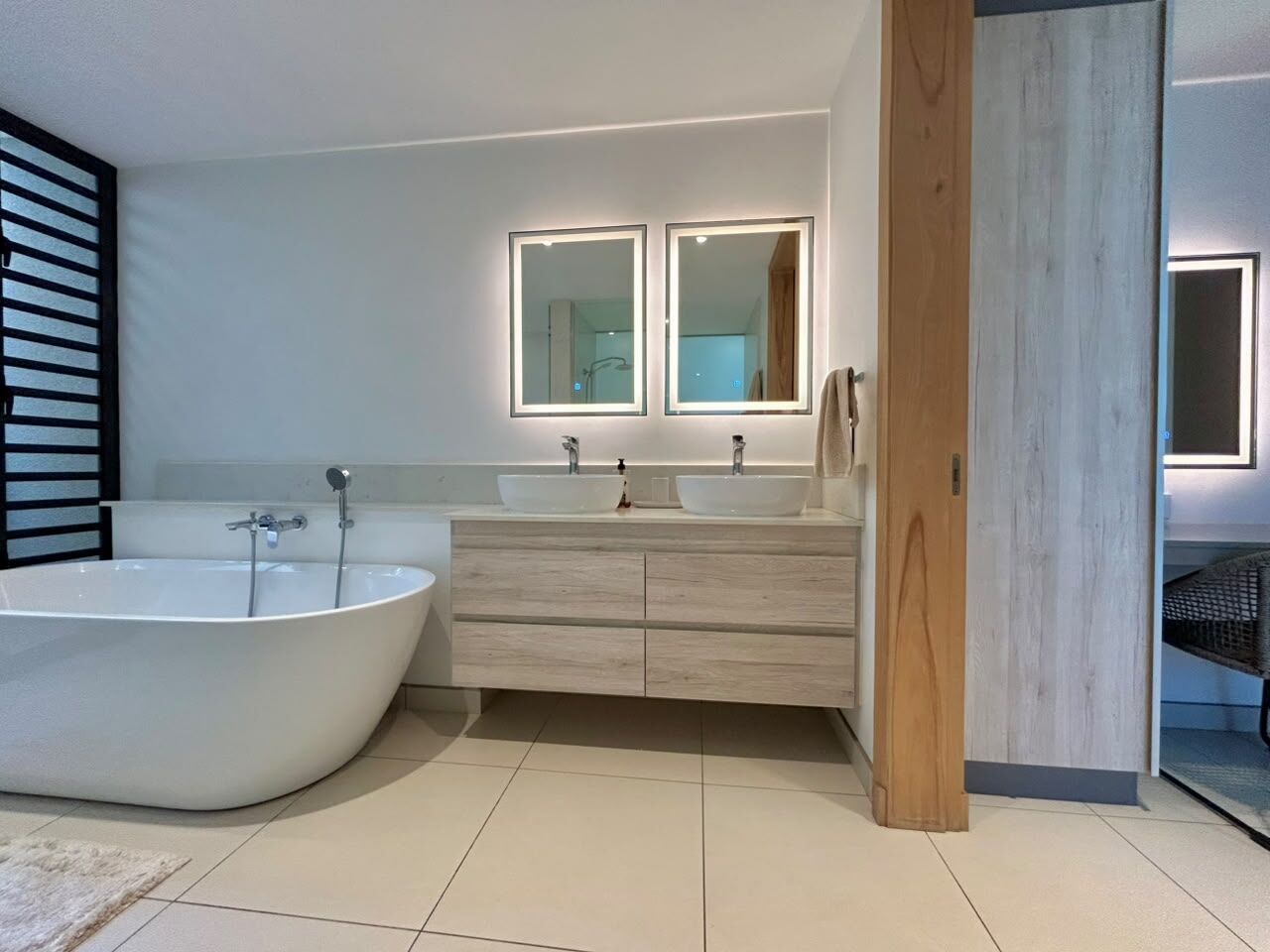4 Bedroom Other's Image 17