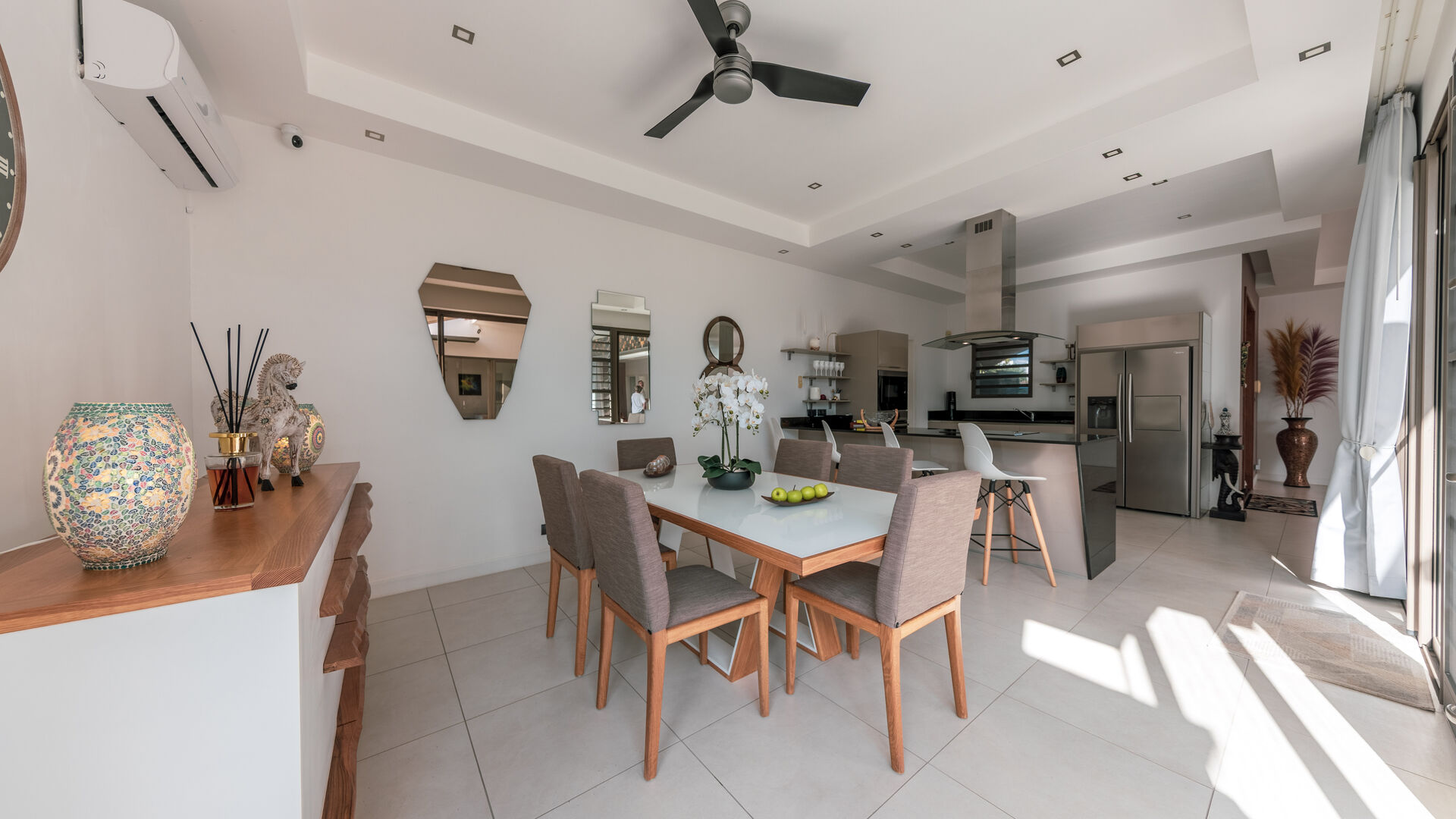 4 Bedroom Other's Image 4