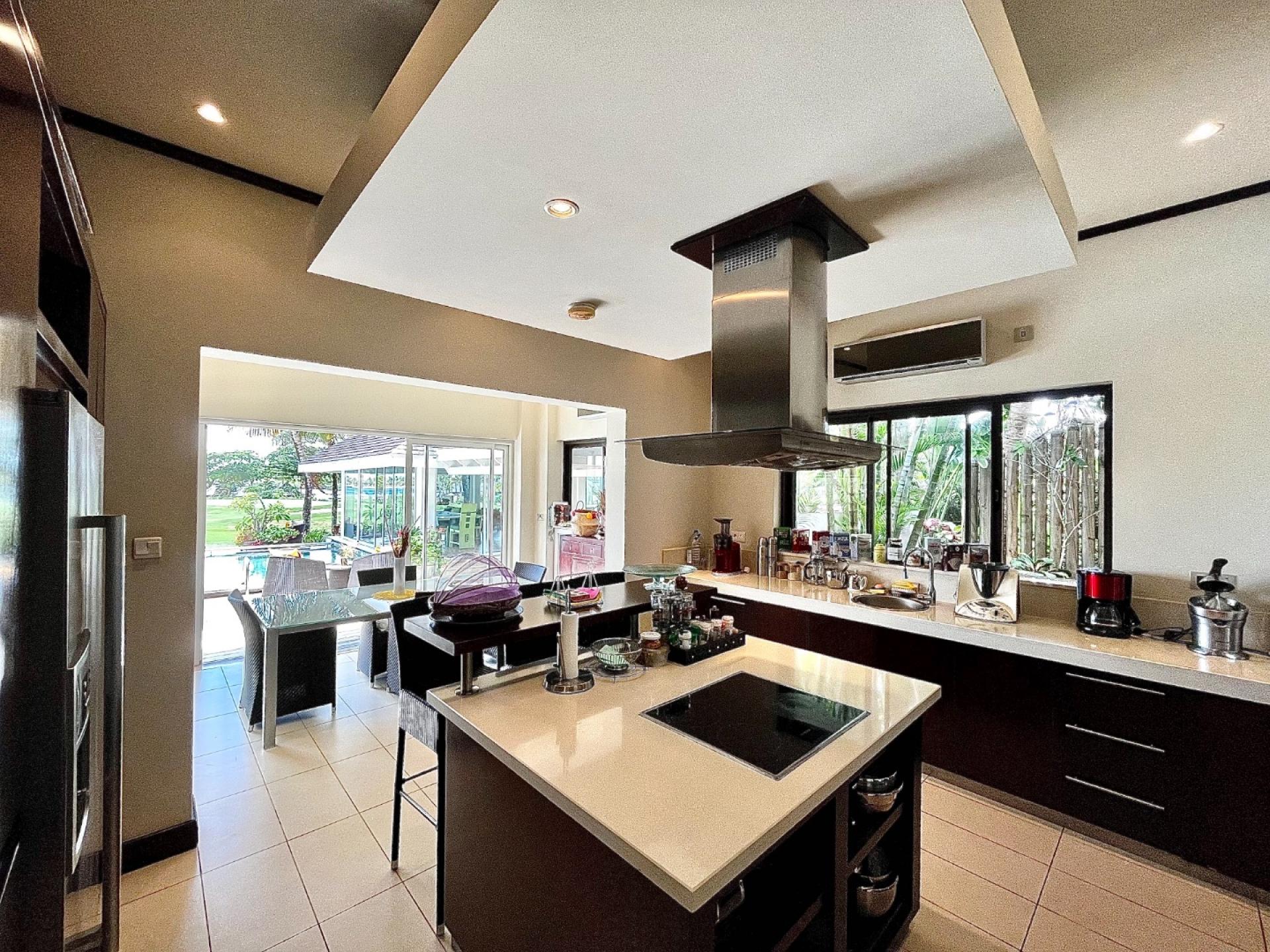 4 Bedrooms Villa in House-Villa (IRS project)