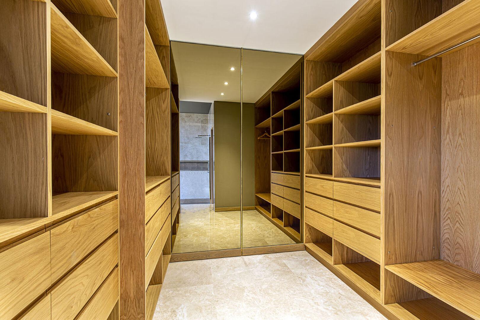 5 Bedroom Villa/Townhouse's Image 17