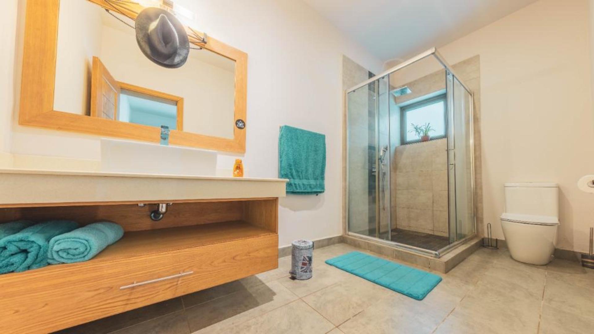 4 Bedroom Other's Image 5