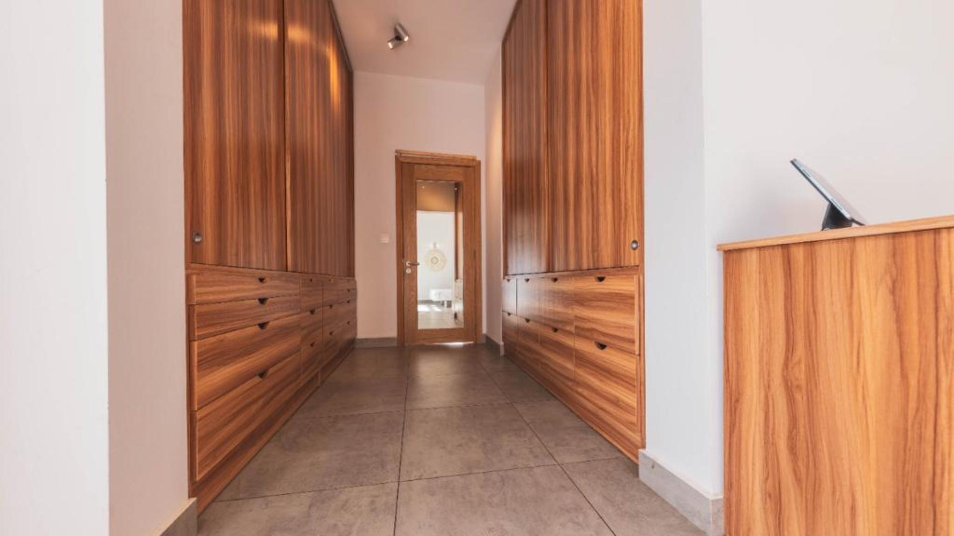 4 Bedroom Other's Image 12