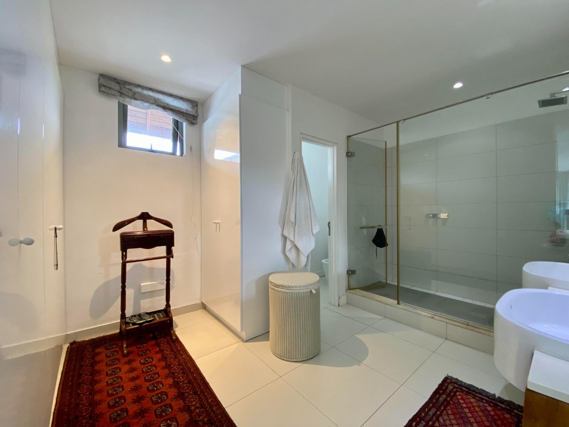5 Bedroom Other's Image 5