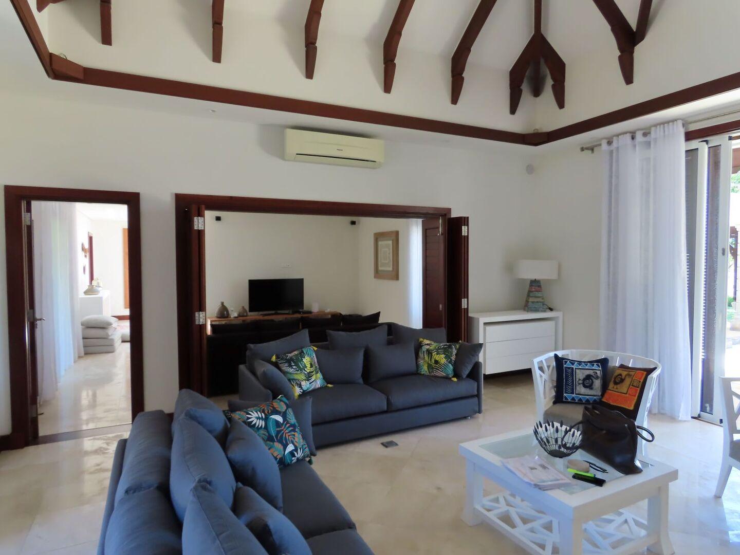4 Bedroom Villa/Townhouse's Image 6