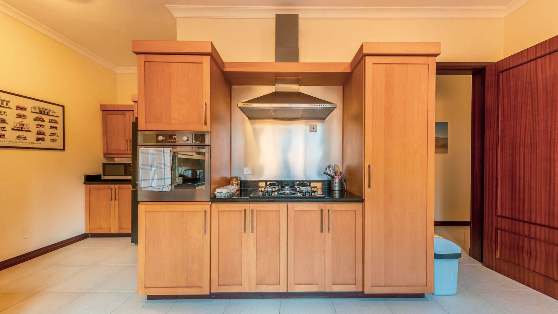 4 Bedroom Other's Image 9
