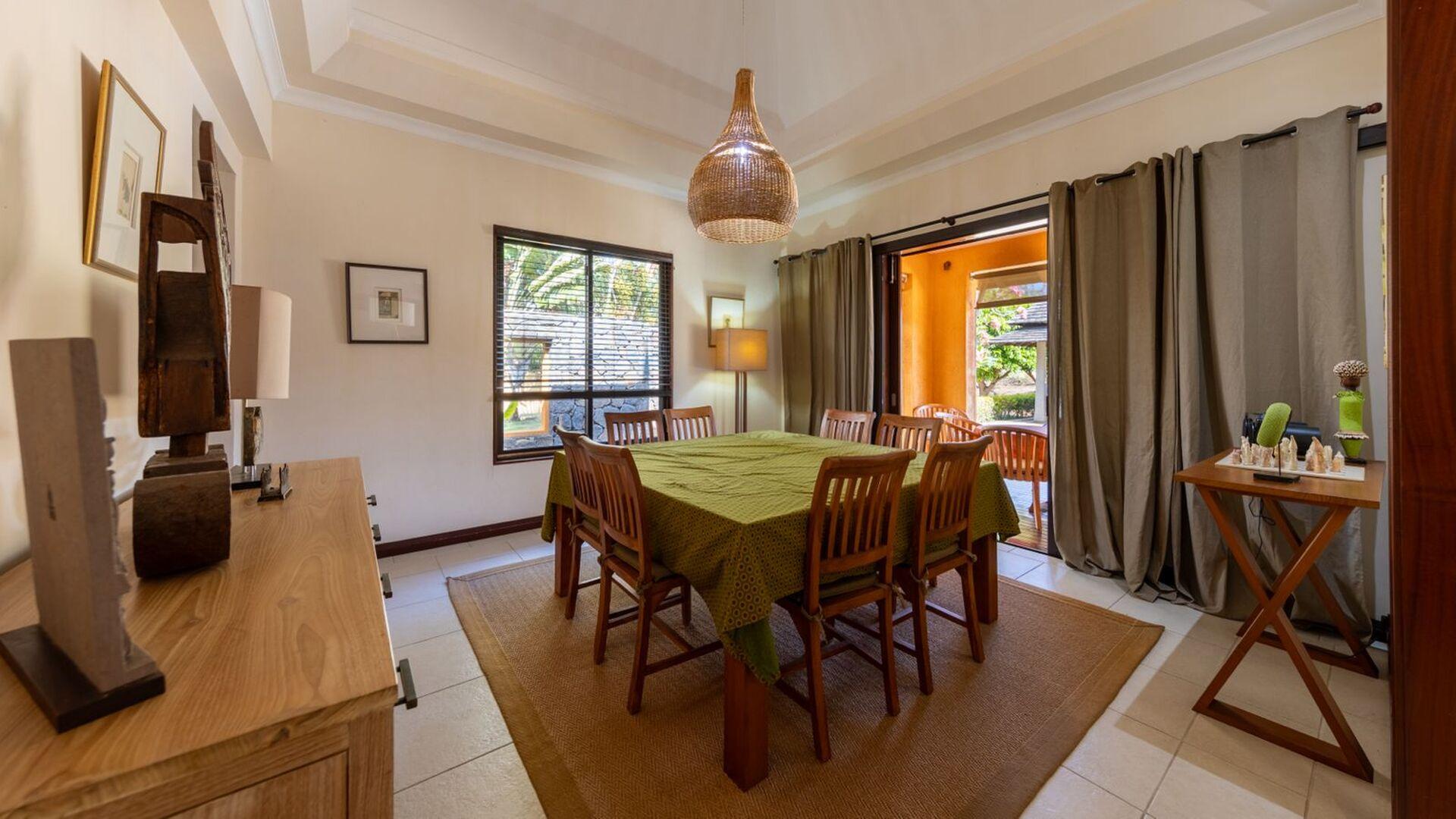 4 Bedroom Other's Image 3