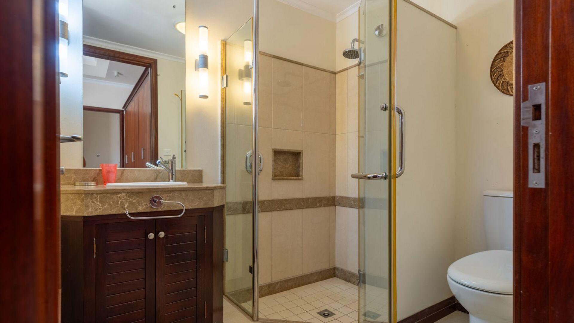 4 Bedroom Other's Image 14