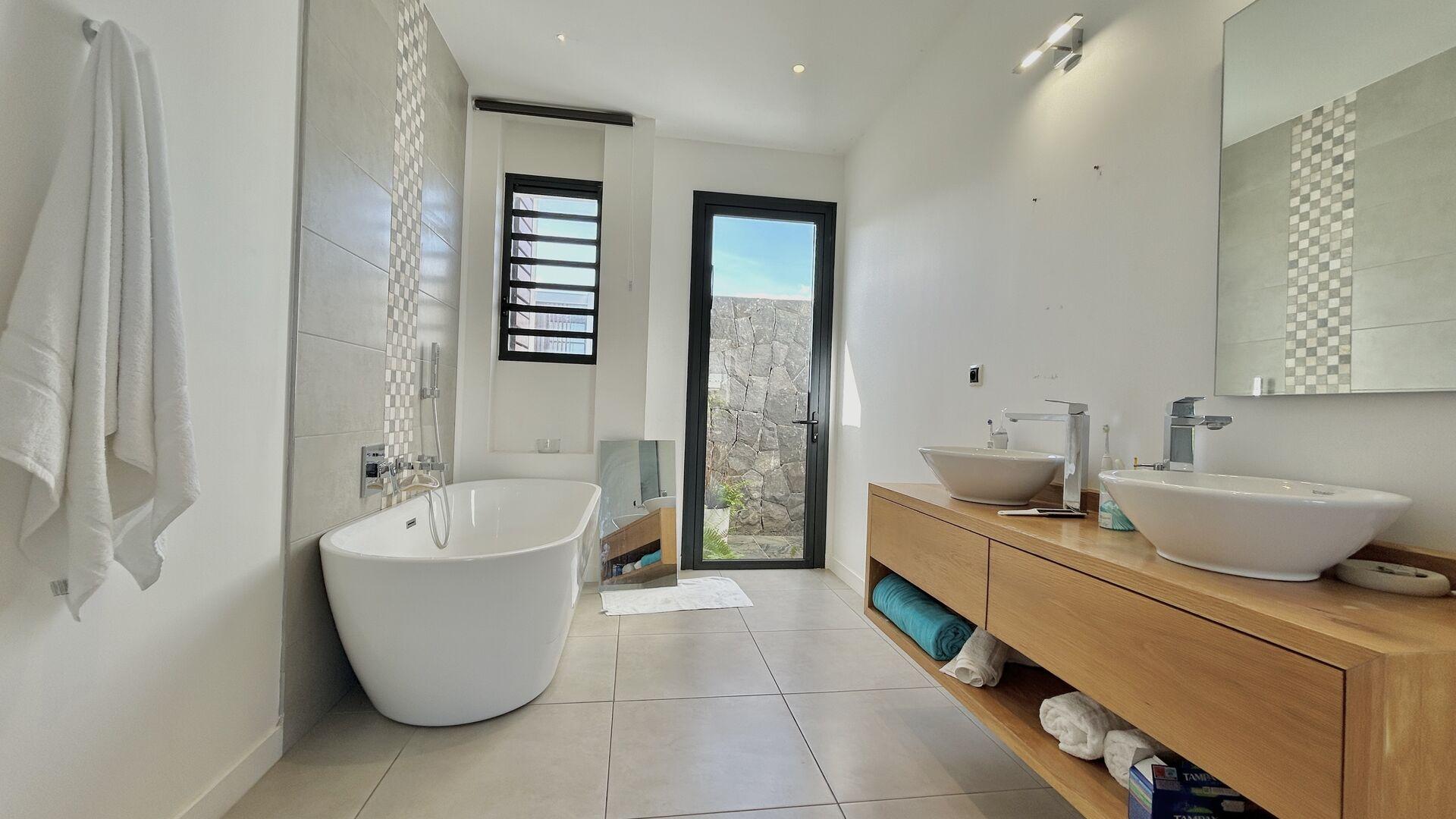 3 Bedroom Other's Image 3