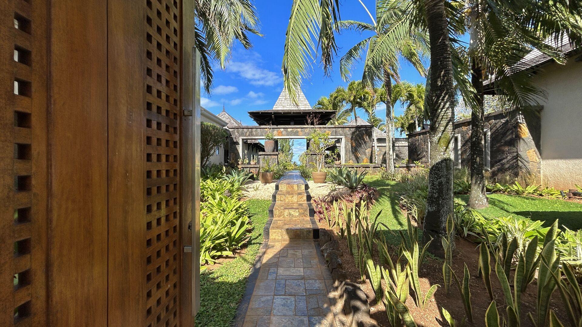 4 Bedrooms Villa in House-Villa (IRS project)