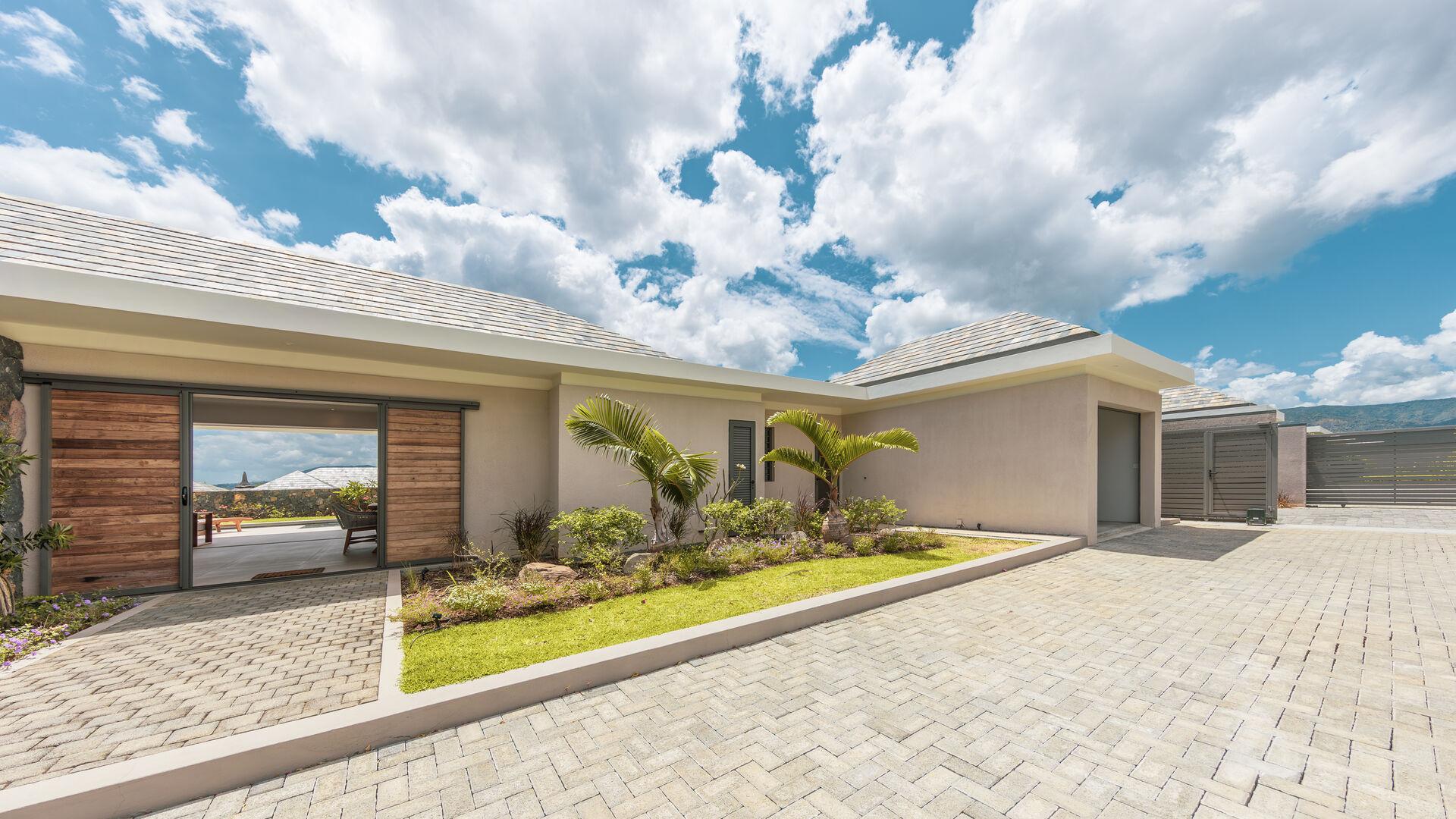 4 Bedroom Other's Image 16