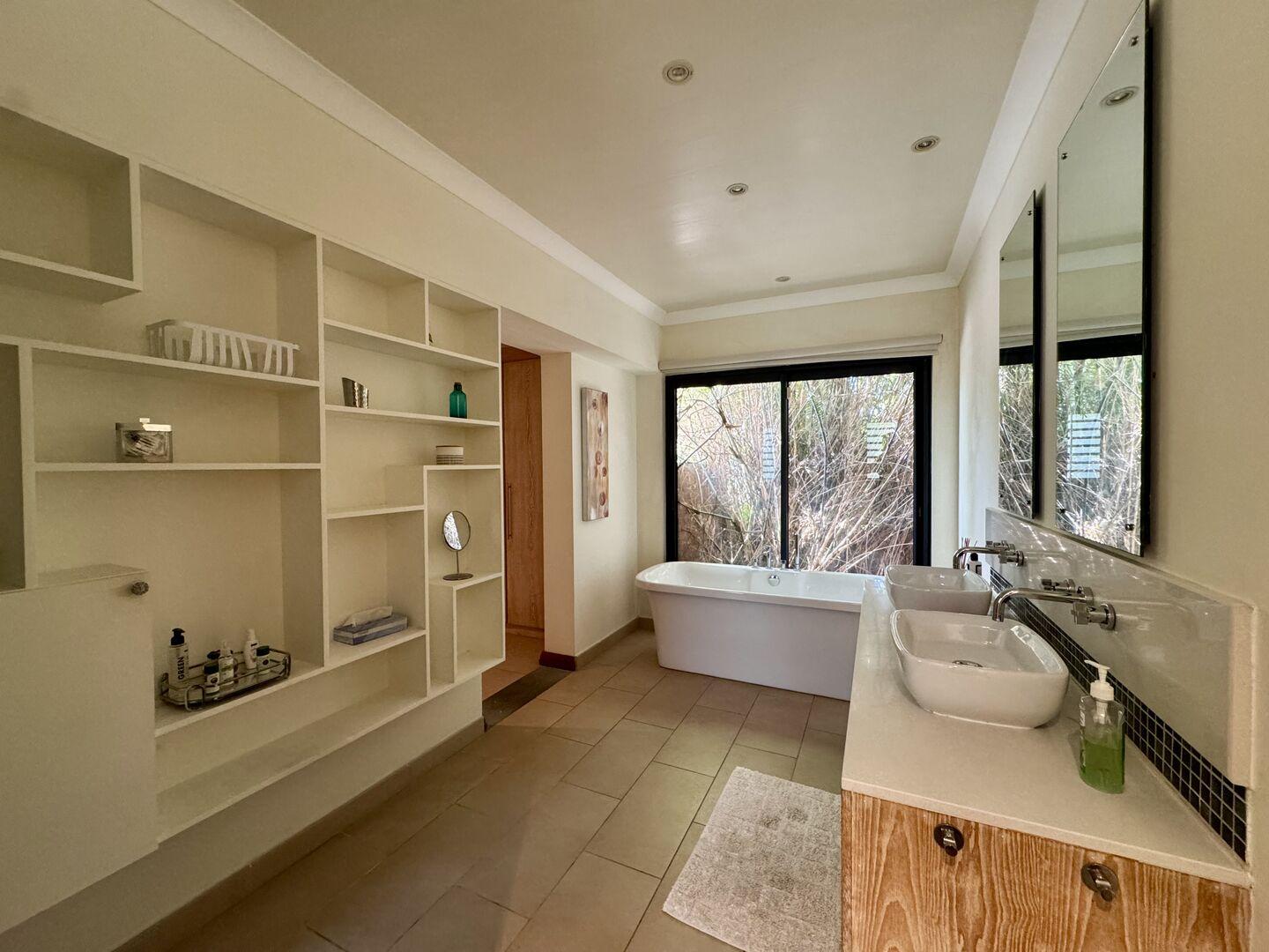 8 Bedroom Other's Image 6