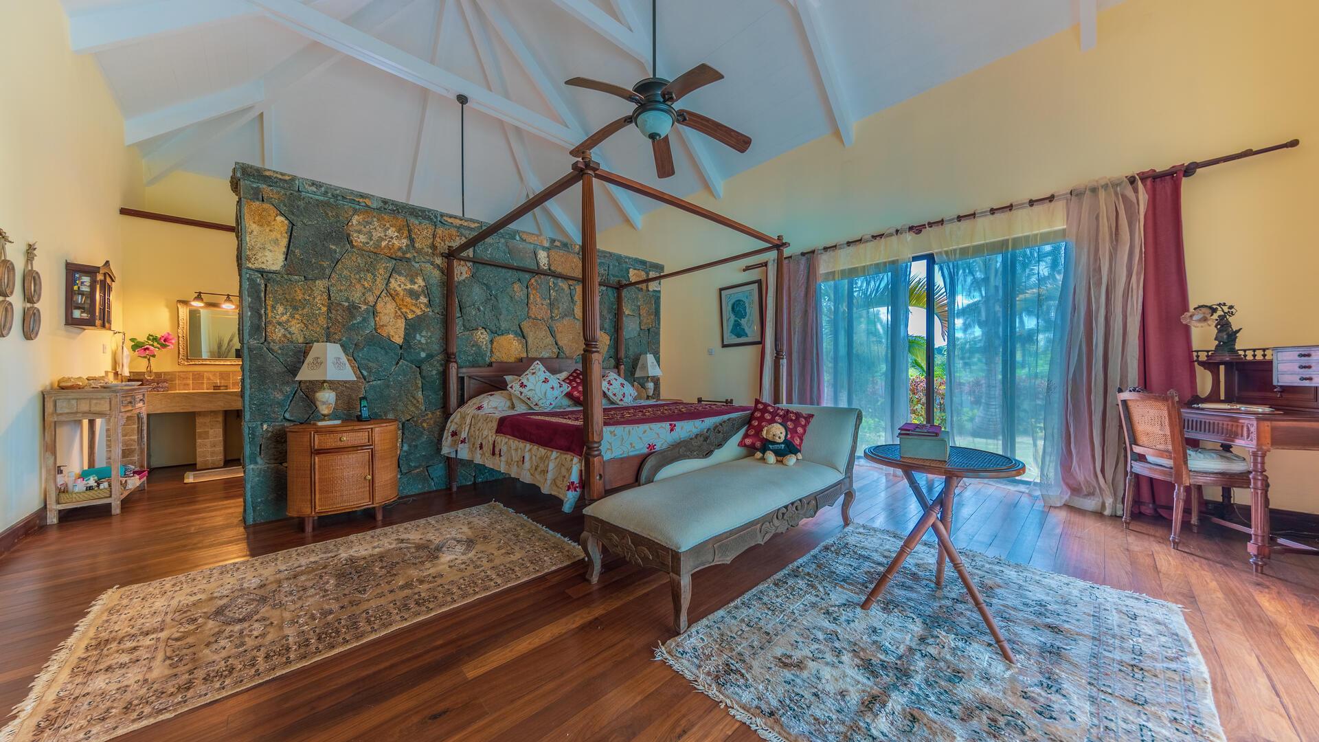 6 Bedroom Other's Image 9