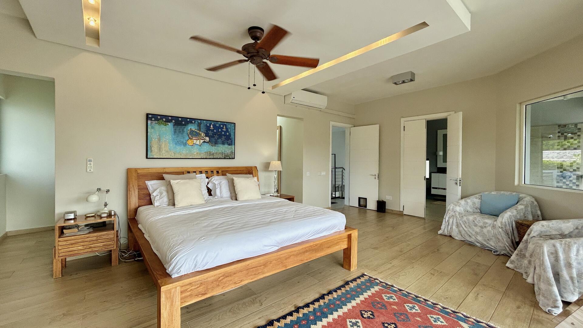 4 Bedroom Other's Image 6