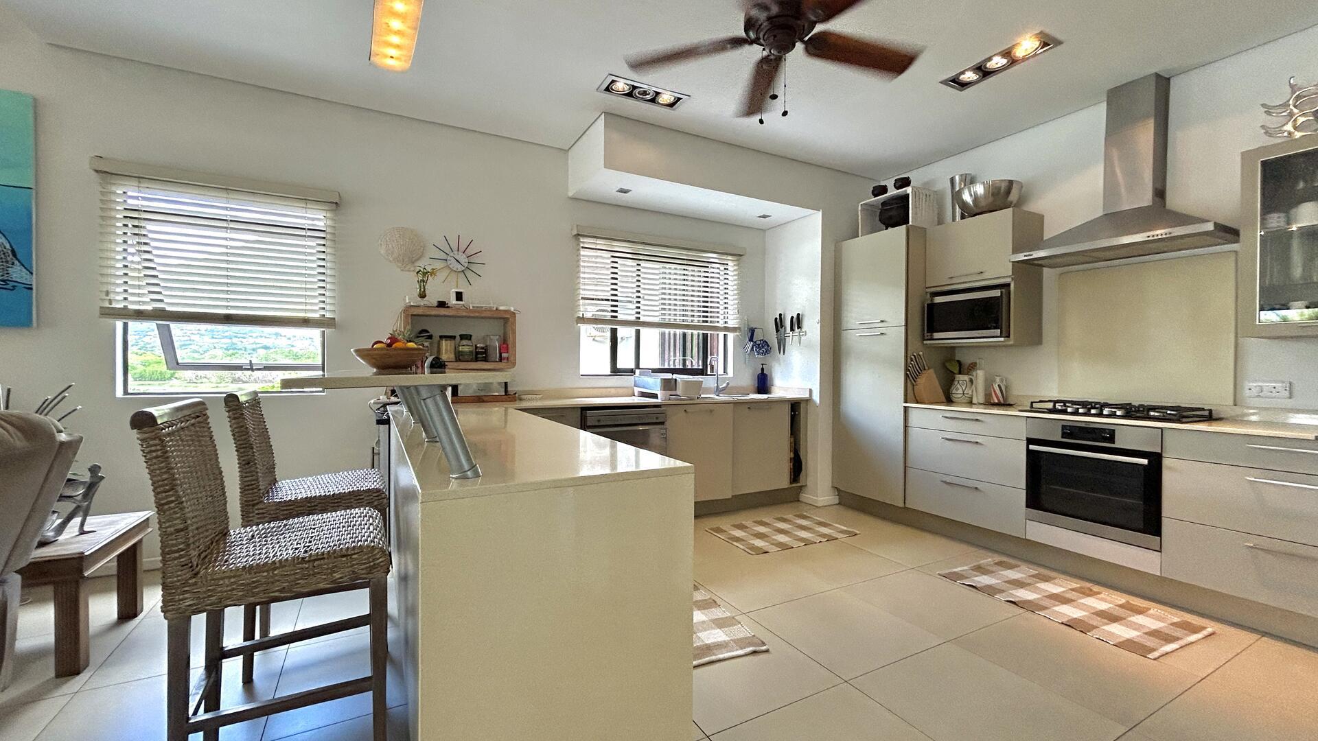 4 Bedroom Other's Image 4