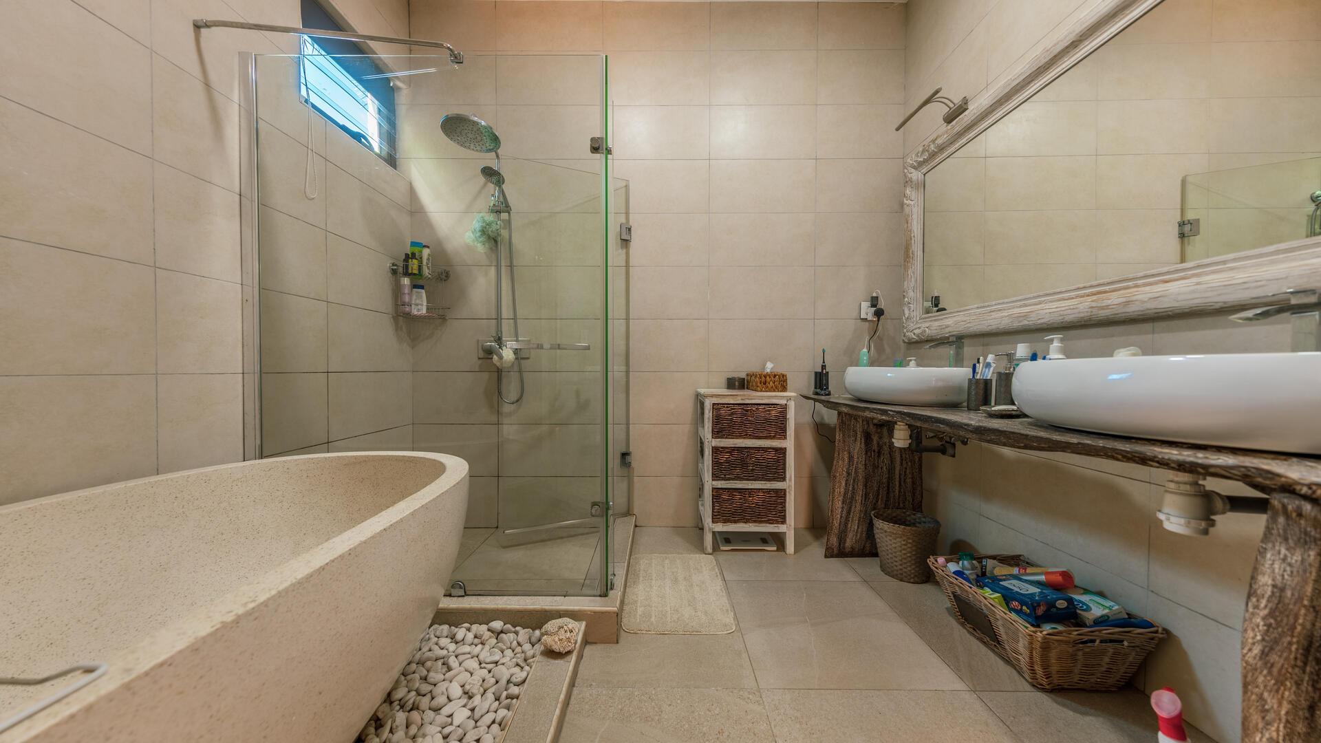 3 Bedroom Other's Image 9