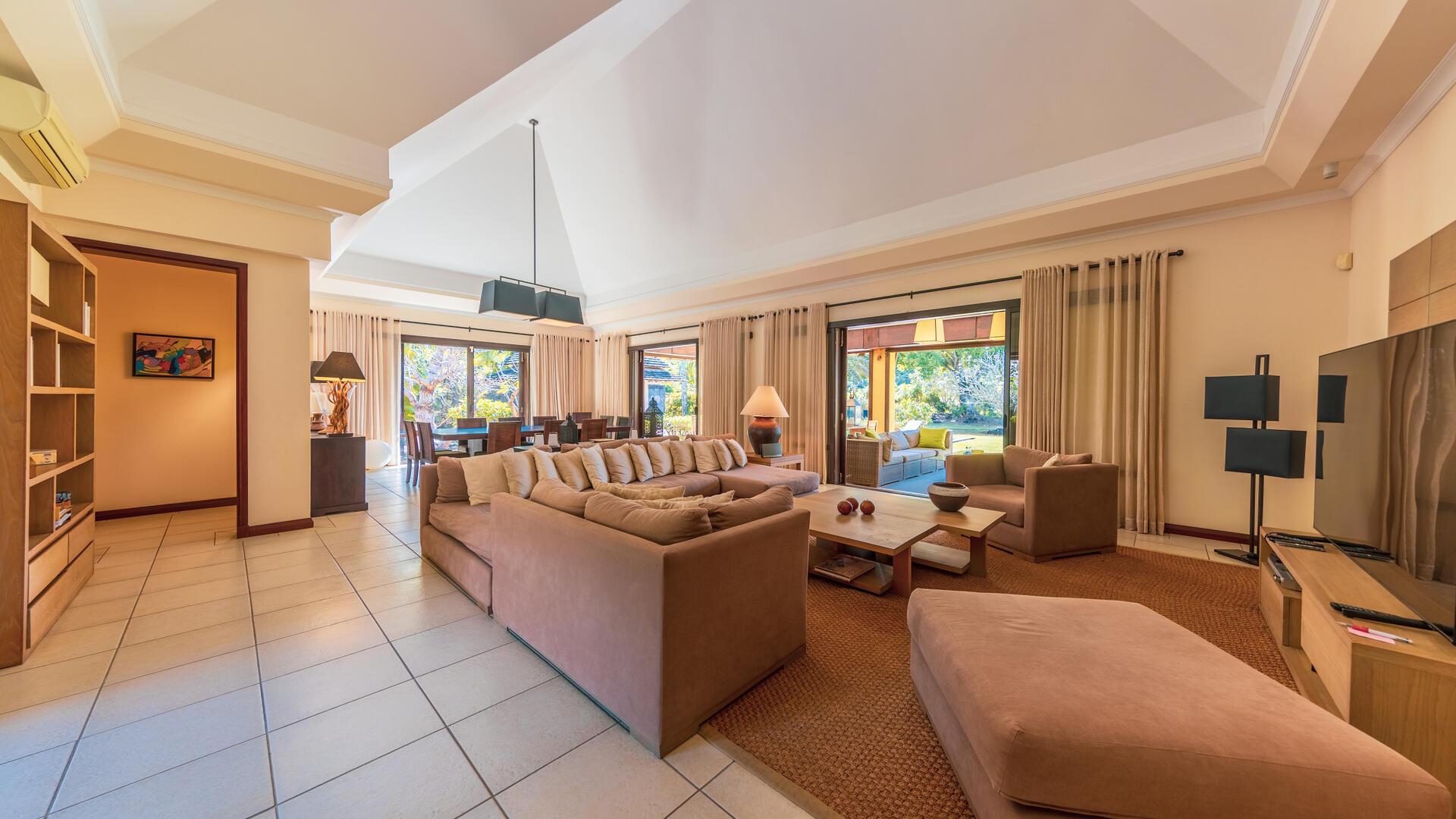 4 Bedroom Other's Image 7