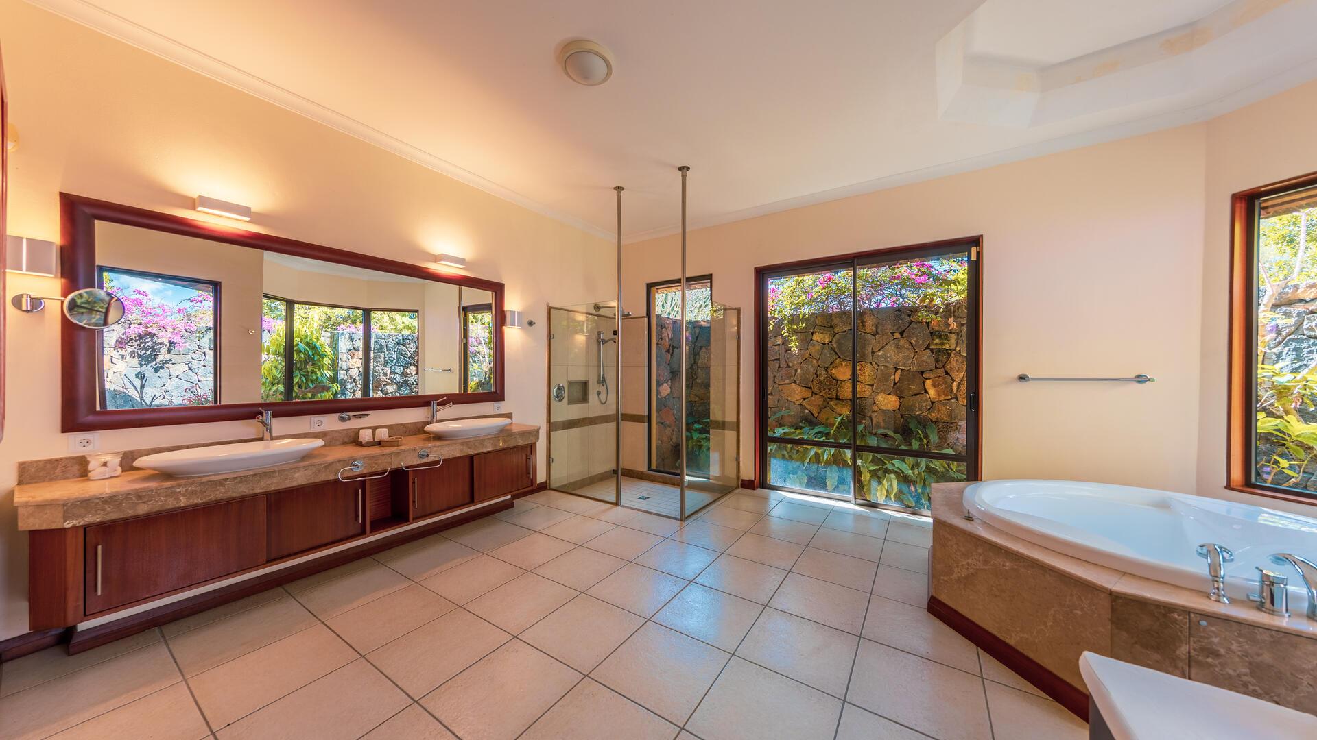 4 Bedroom Other's Image 14
