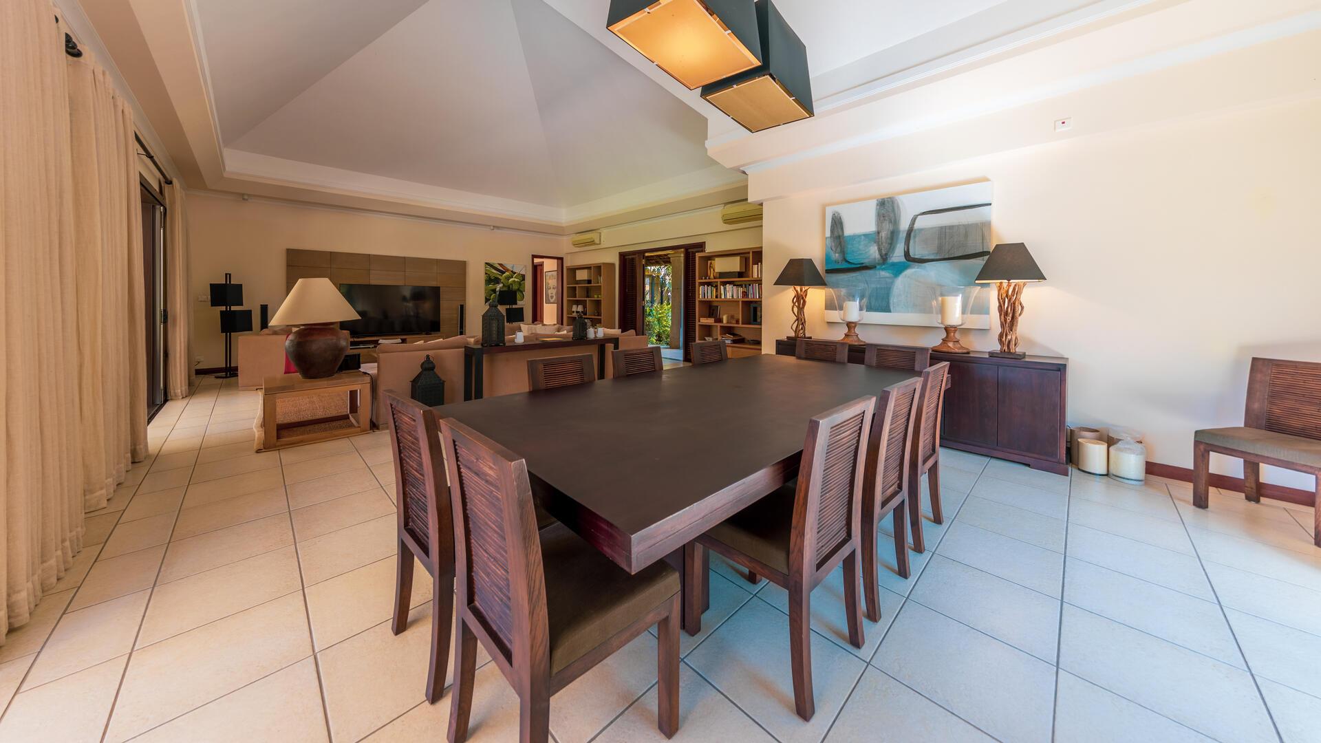 4 Bedroom Other's Image 9