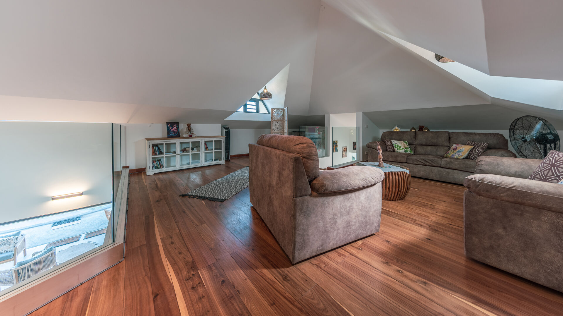 5 Bedroom Other's Image 6