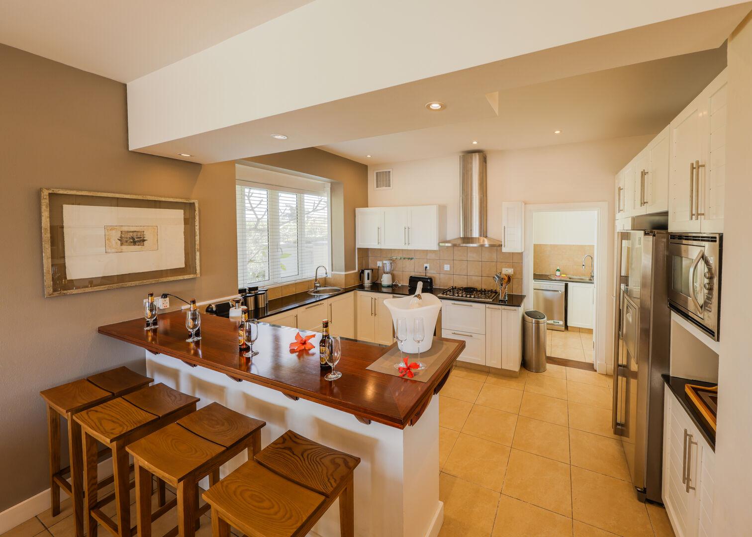 4 Bedroom Other's Image 6