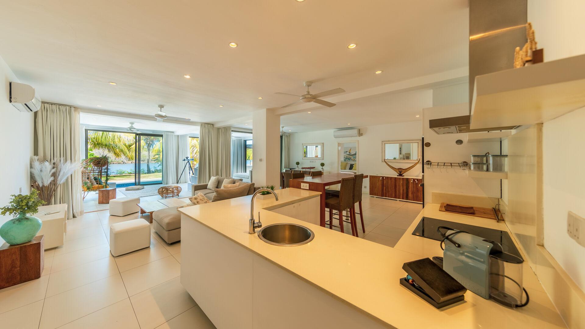 4 Bedrooms Villa in Apt RES Resort