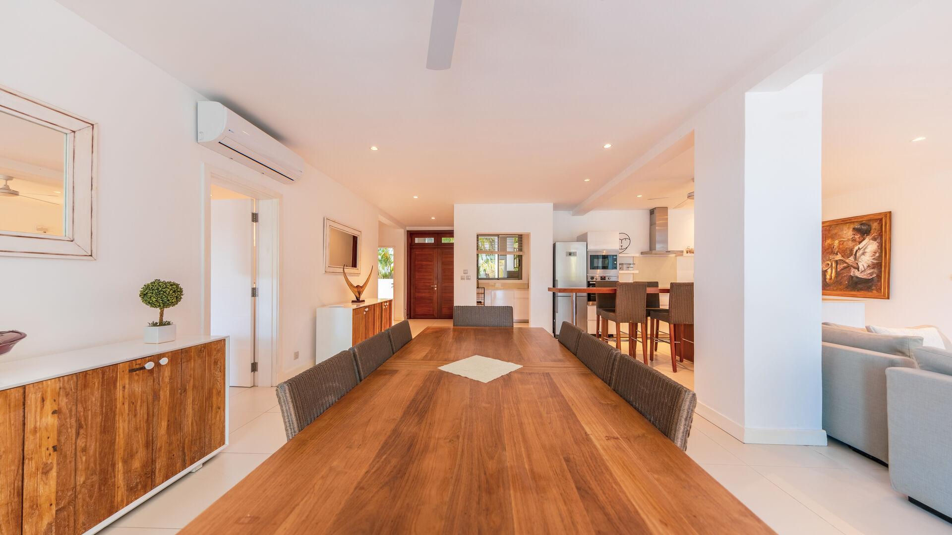 4 Bedrooms Villa in Apt RES Resort