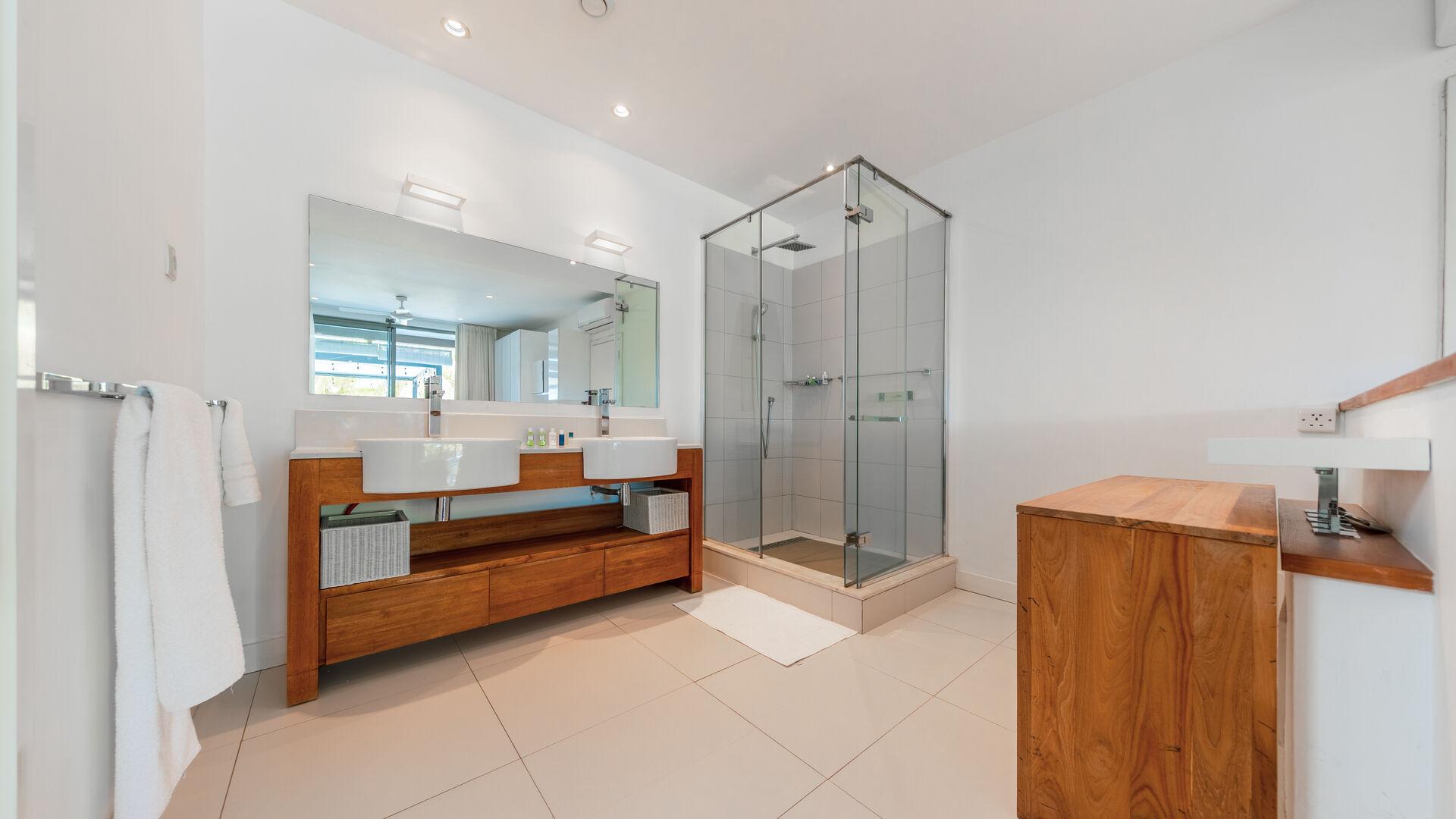 4 Bedrooms Villa in Apt RES Resort