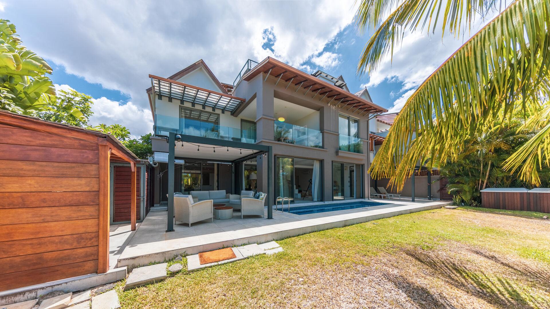 4 Bedrooms Villa in Apt RES Resort