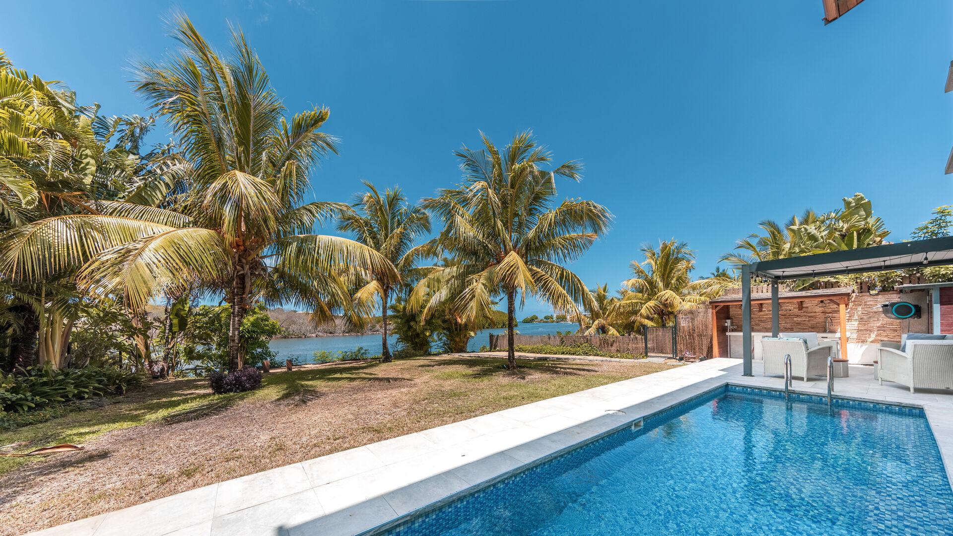 4 Bedrooms Villa in Apt RES Resort