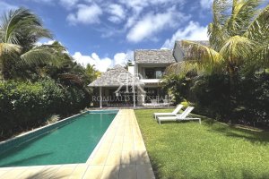 Villa sur le golf d'Anahita – 292035 Beau Champ