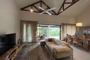 A fully furnished apartment in the Marina