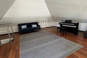 Magnificent 5-Bedroom Villa, 400 m² – Grand Baie.