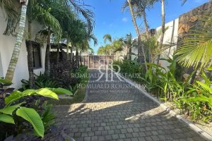 Magnificent 5-Bedroom Villa, 400 m² – Grand Baie.