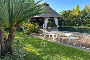 Magnificent 5-Bedroom Villa, 400 m² – Grand Baie.