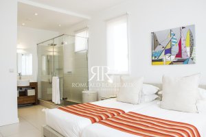 6West IslandRE6