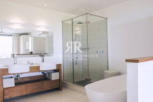 5West IslandRE6
