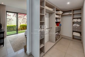 Low res2484