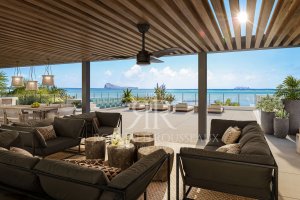 Vue mer panoramique pour ce penthouse de 4 chambres et son rooftop avec piscine privée à vendre à Calodyne – Calodyne