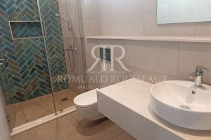 bathroom common