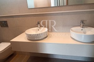 Bathroom suite
