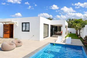 Villa avec piscine à louer à Calodyne – Calodyne