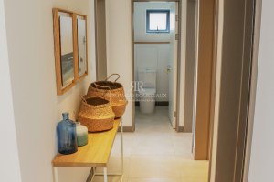 8LaMivoieA6Riverside