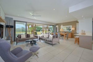 Un cadre privilégié avec vue sur le golf – 30525 Mont Choisy