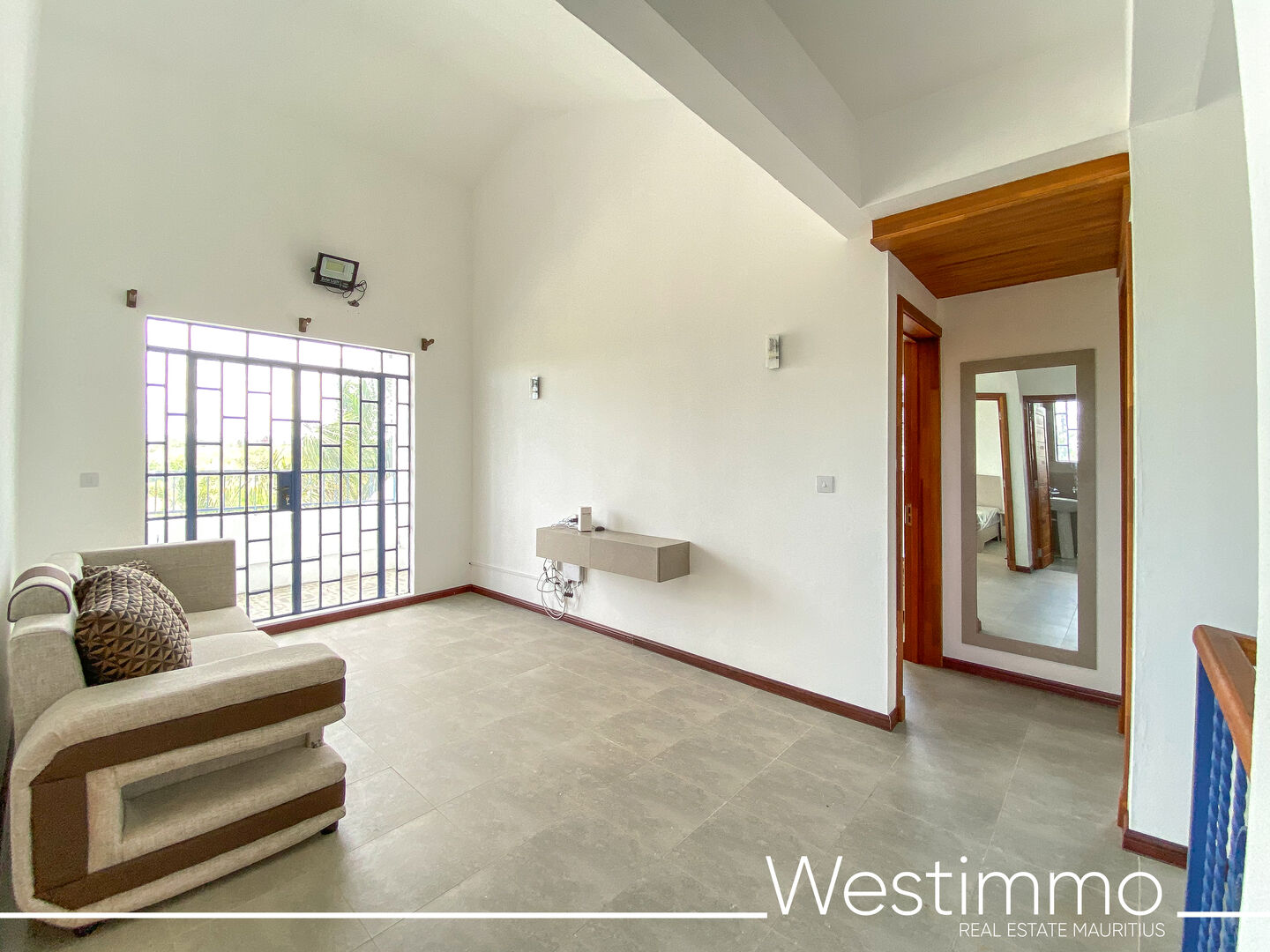 pereyberevillaaloueravecpiscineetjardin13