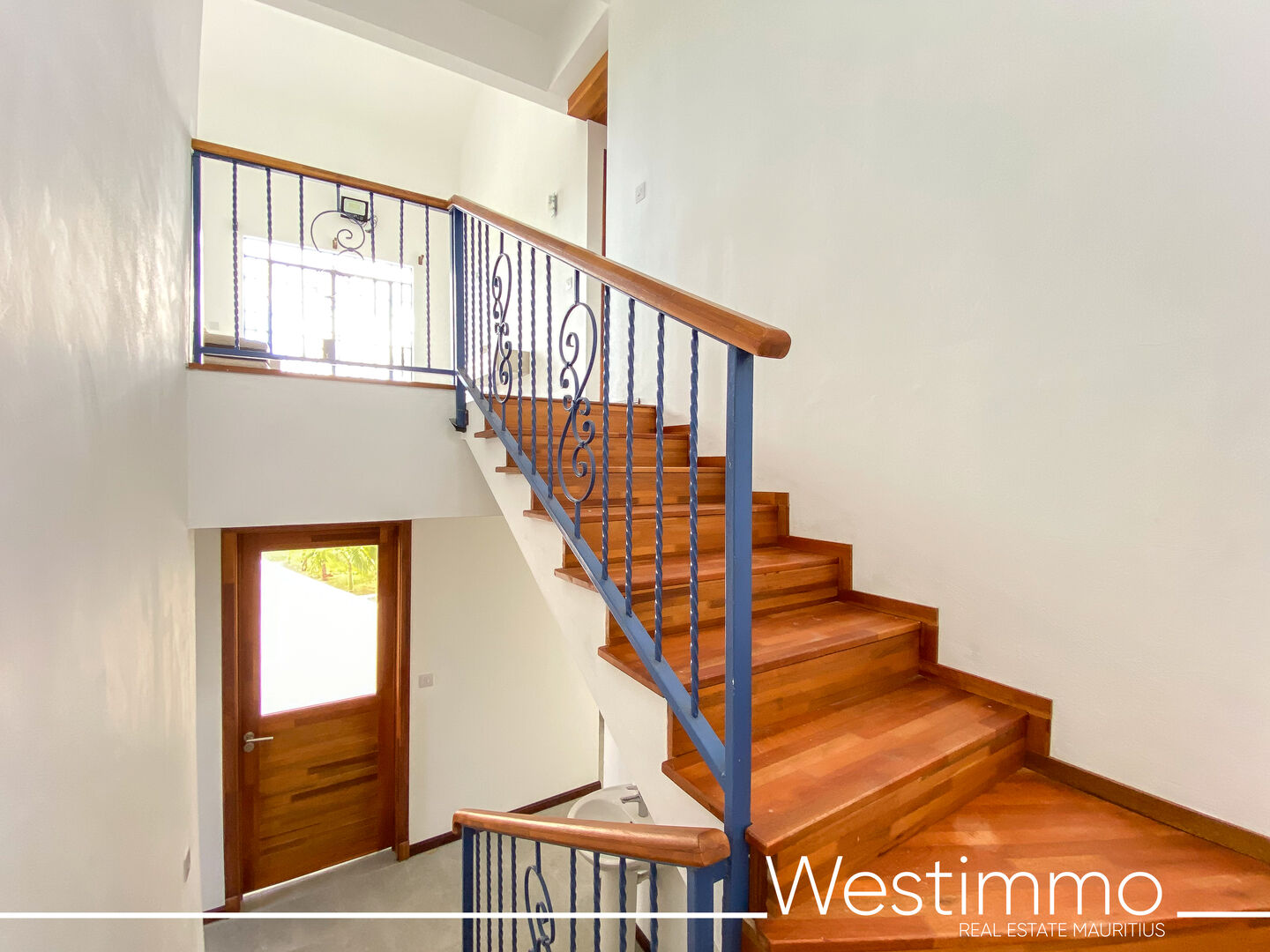 pereyberevillaaloueravecpiscineetjardin12