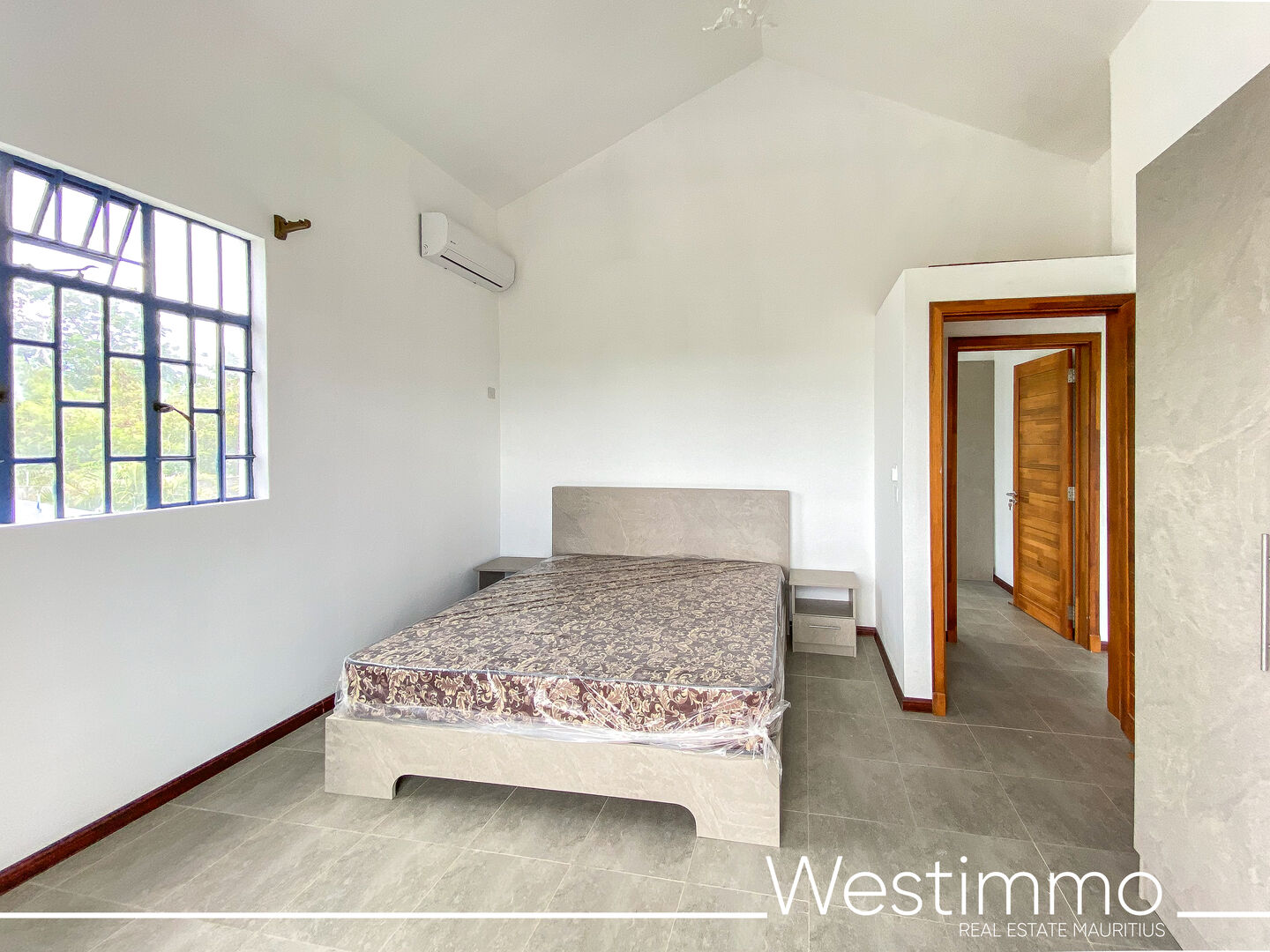 pereyberevillaaloueravecpiscineetjardin17